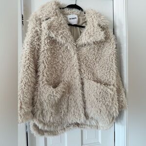 BB Dakota Cream shaggy faux fur jacket Coat Oversized Size M